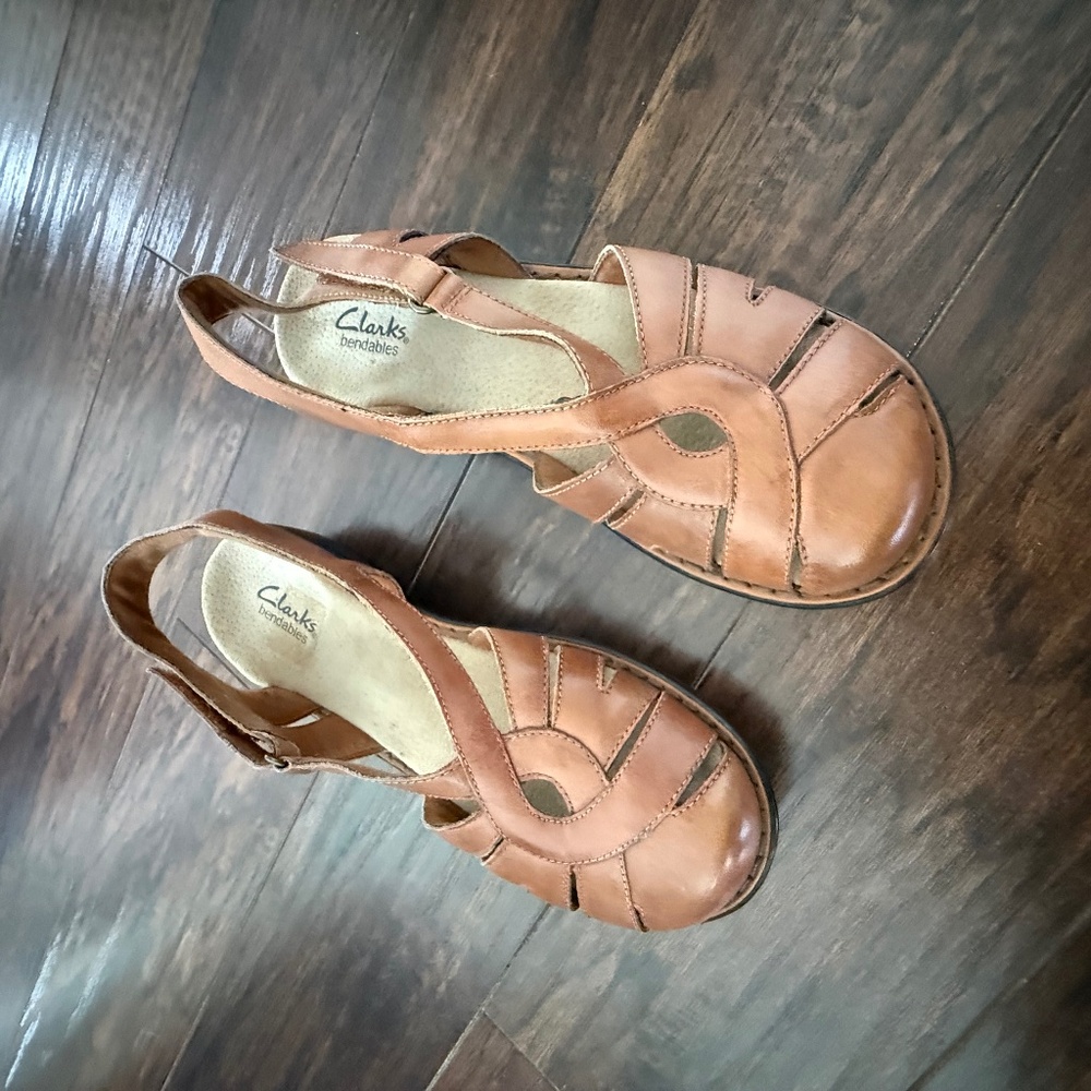 Clarks Bendables Leather Sandals Tan Closed Toe Size 9 - Picture 12 of 13